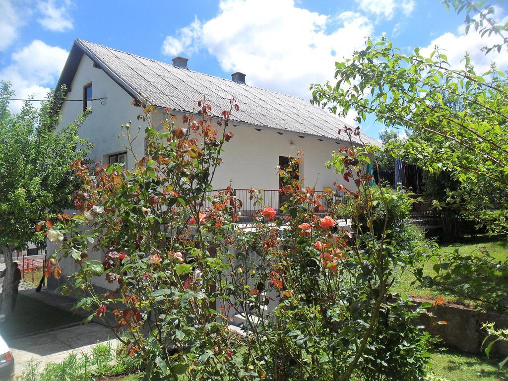 Guest House Olbina Korenica Esterno foto