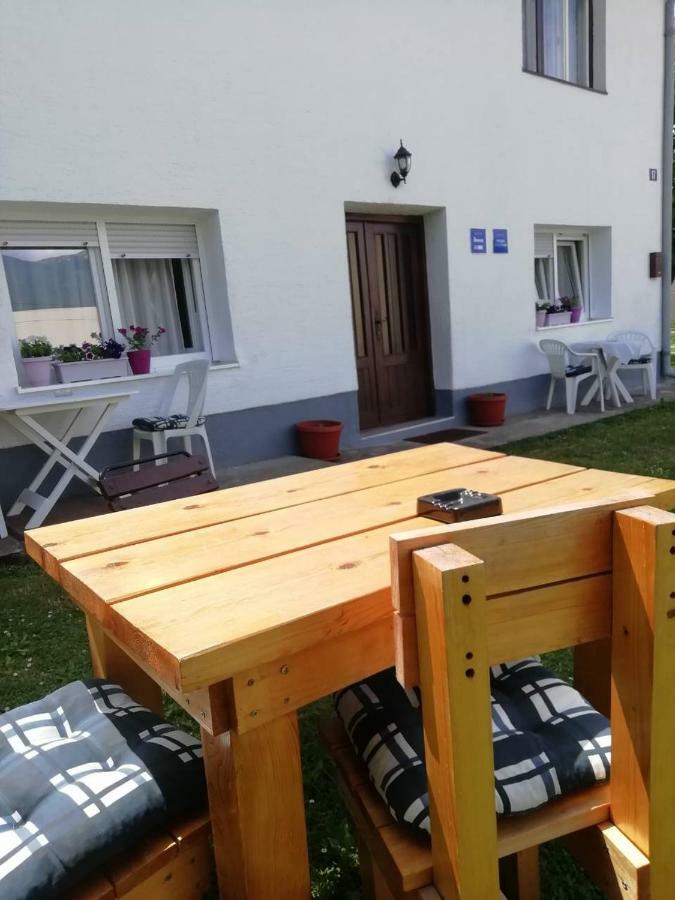 Guest House Olbina Korenica Esterno foto