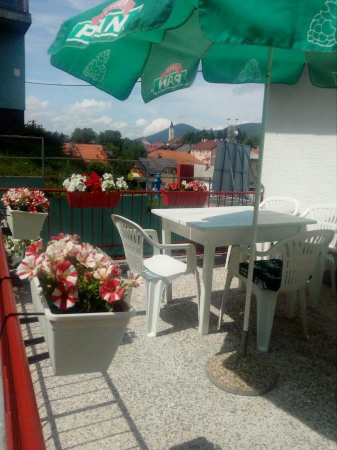 Guest House Olbina Korenica Esterno foto
